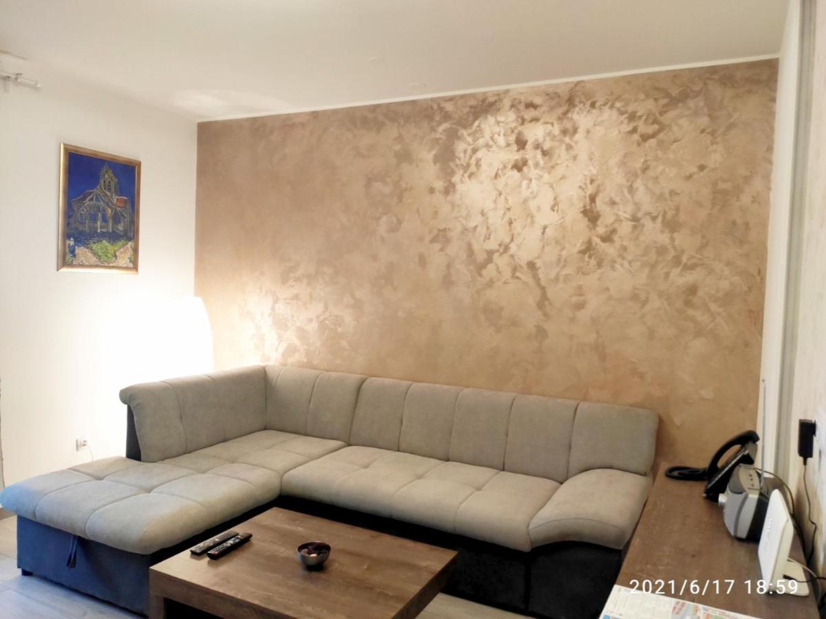 Apartment Nevera Rijeka Exterior photo