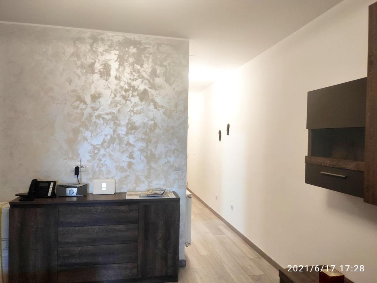 Apartment Nevera Rijeka Exterior photo