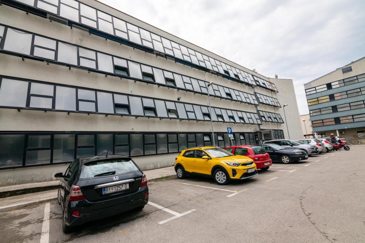 Apartment Nevera Rijeka Exterior photo