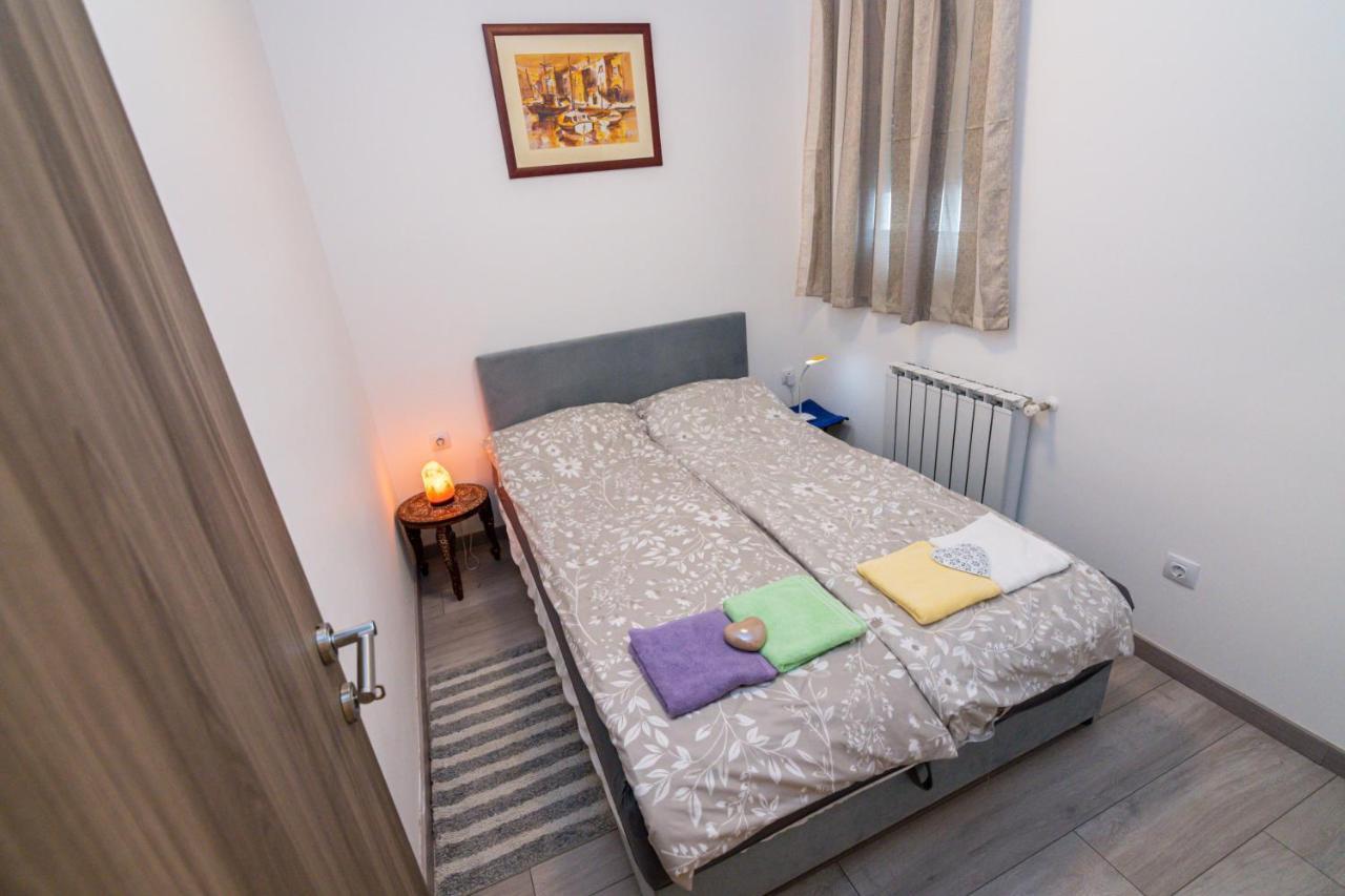Apartment Nevera Rijeka Exterior photo